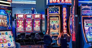 Tampilan antarmuka sportsbook qqgalaxy dan permainan slot online populer